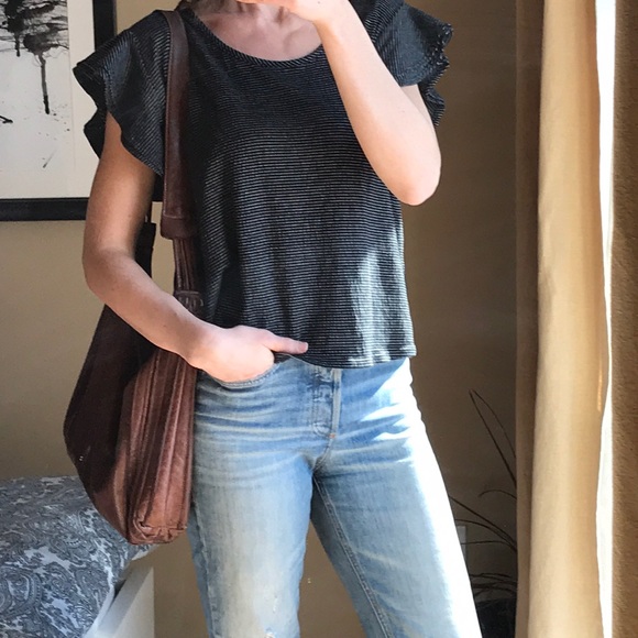 SOLD- Flutter sleeve tee - Picture 4 of 6